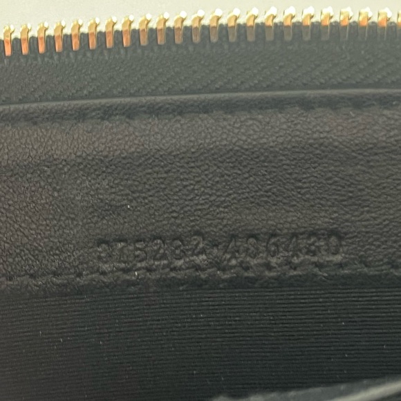 Alexander McQueen - Black Pebble
Leather Skull Zip-Around Oversized Wallet EUC - Picture 9 of 15